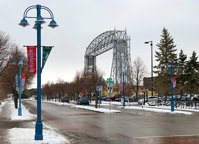 The iconic Aerial Lift Bridge that connects Duluth’s Canal Park to the city’s Park Point neighborhood.