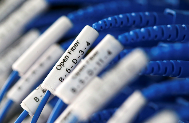 Optical fiber cables