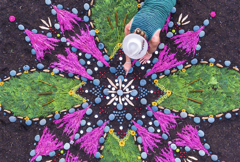 In July 2019 at Lakewood Cemetery on the eastern shore of Bde Maka Ska, Day Schildkret, an earth artist, author and educator, led an event called Midsummer Memory Mandalas.