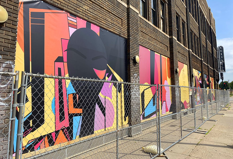 A new new mural on the exterior of the Coliseum Building, on the corner of 27th and East Lake.