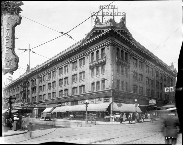 The St. Francis Hotel and adjoining Palace Theater in the 1920s.