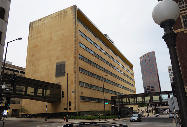 The Minnesota Mutual Life Insurance/Pioneer Press building